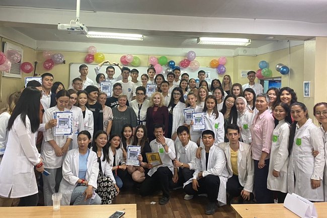 Cheerful and resourceful: an intellectual game took place at the Faculty of Medicine «Chemistry in Medicine»